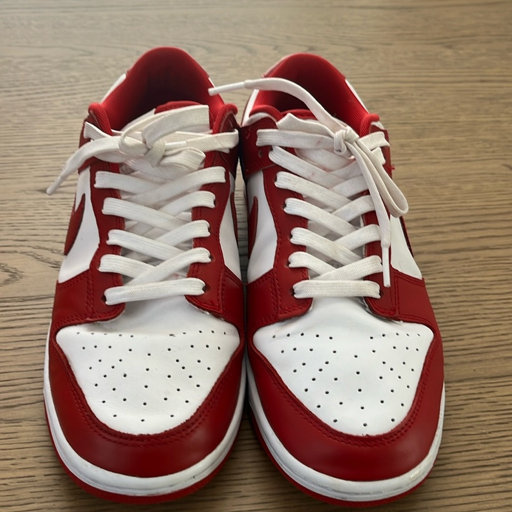 used nike dunks low gym red men’s size 9.5